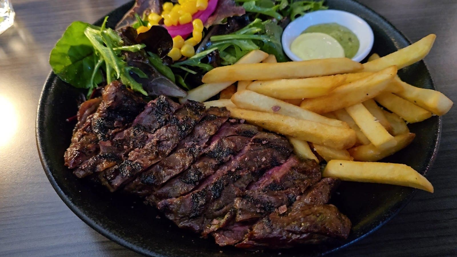 Berbeo Bar & Grill (8)