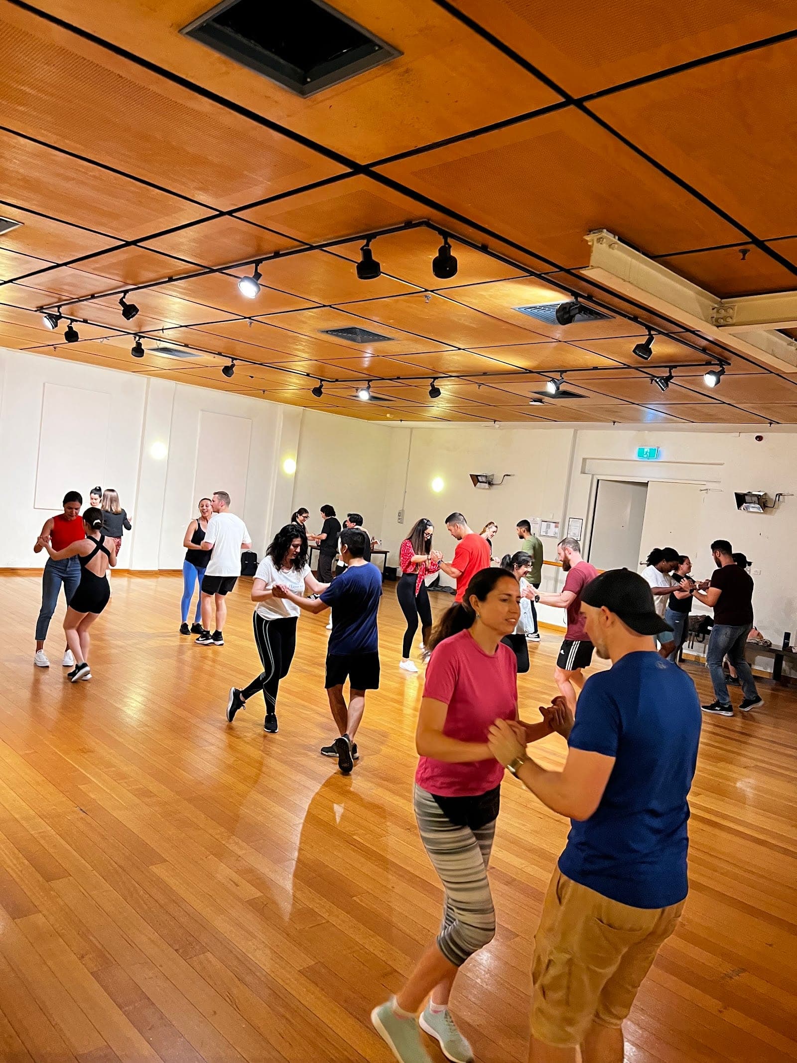 BEMBÉ Latin Dance (7)
