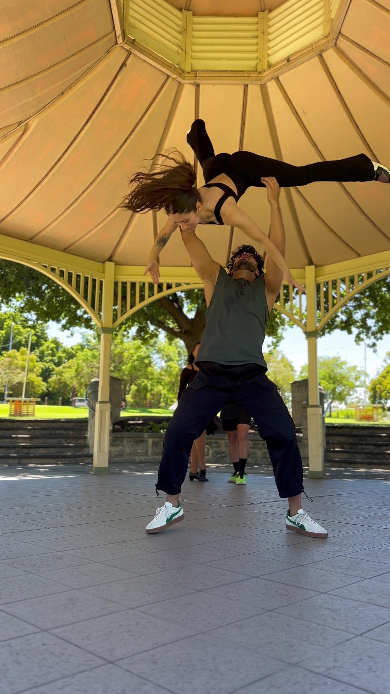BEMBÉ Latin Dance