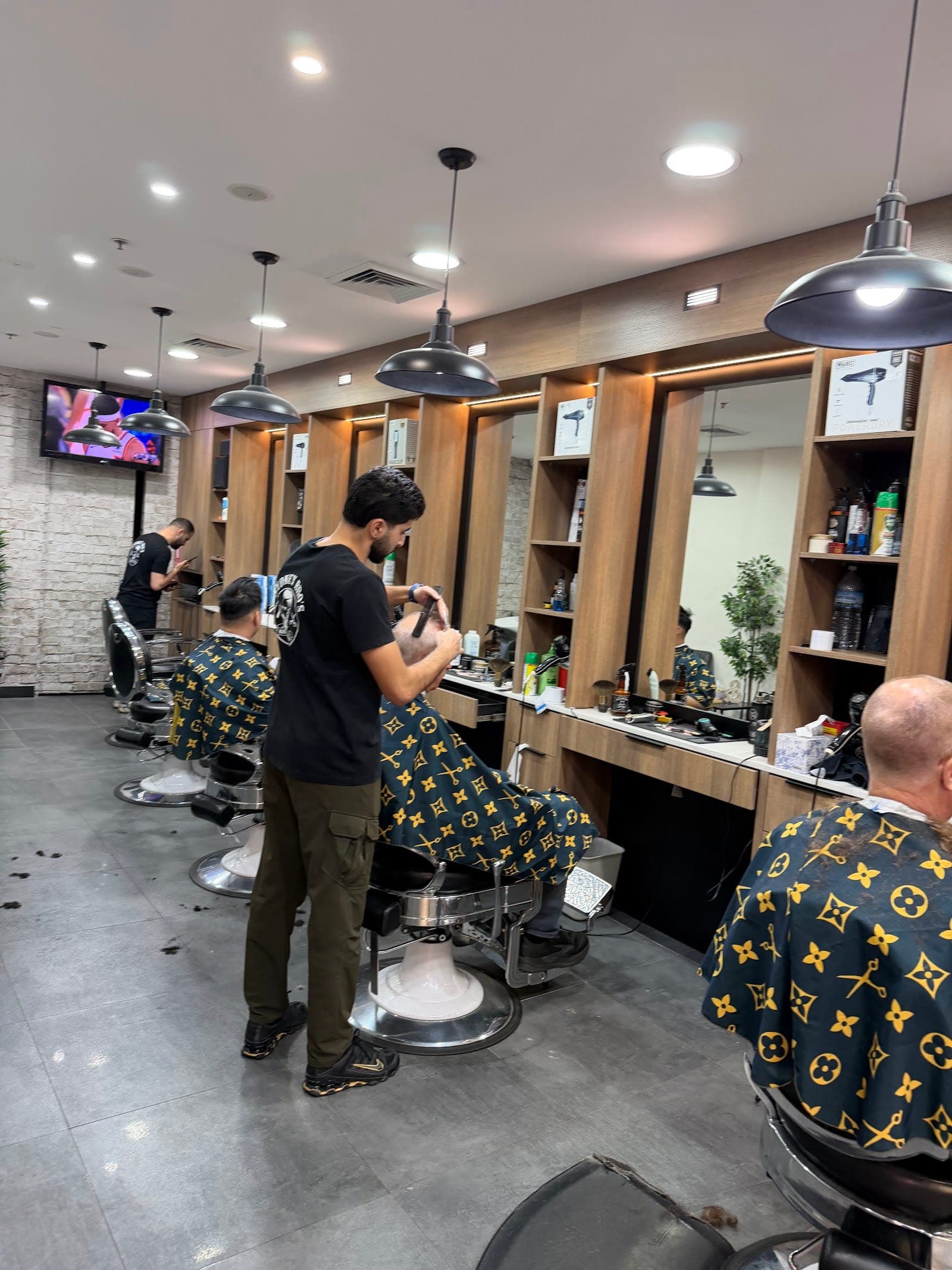 Sydney Bro's barber shop (14)