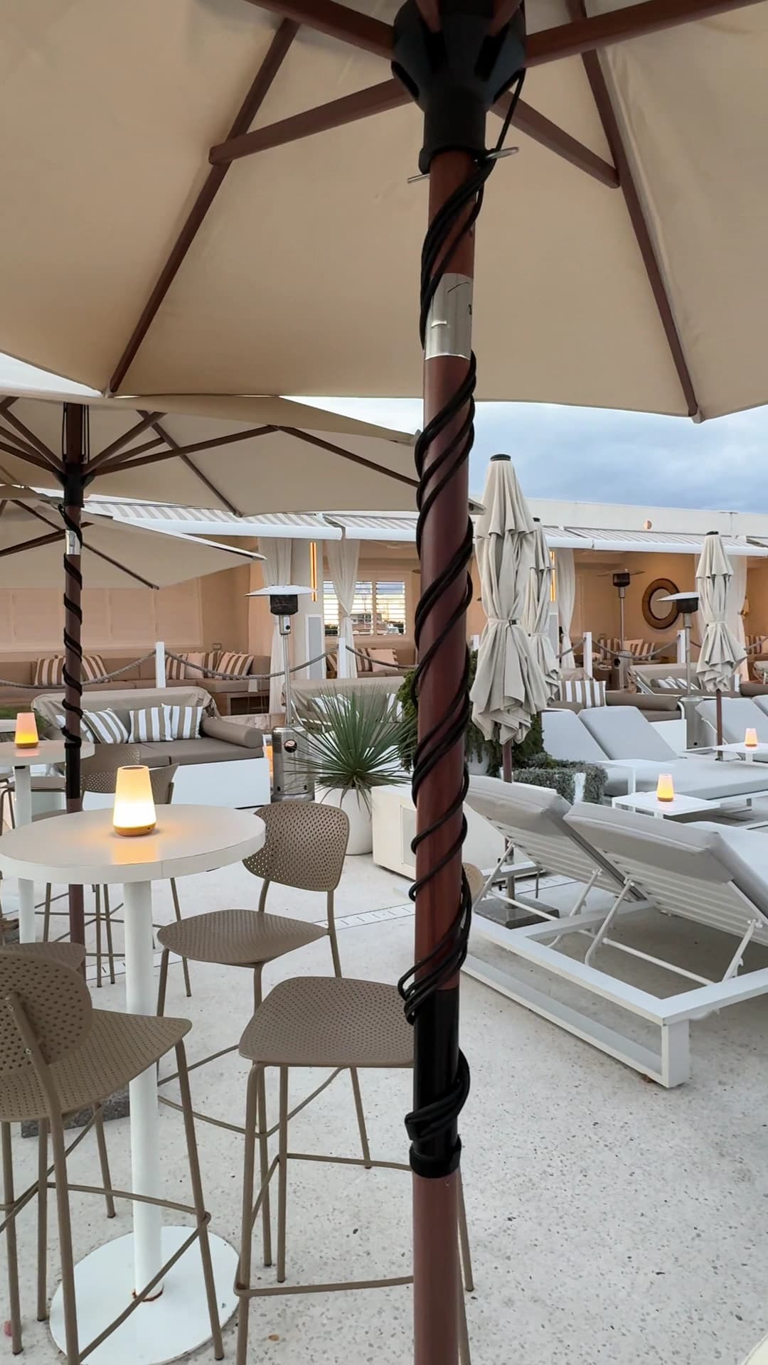 La Luna Beach Club (2)