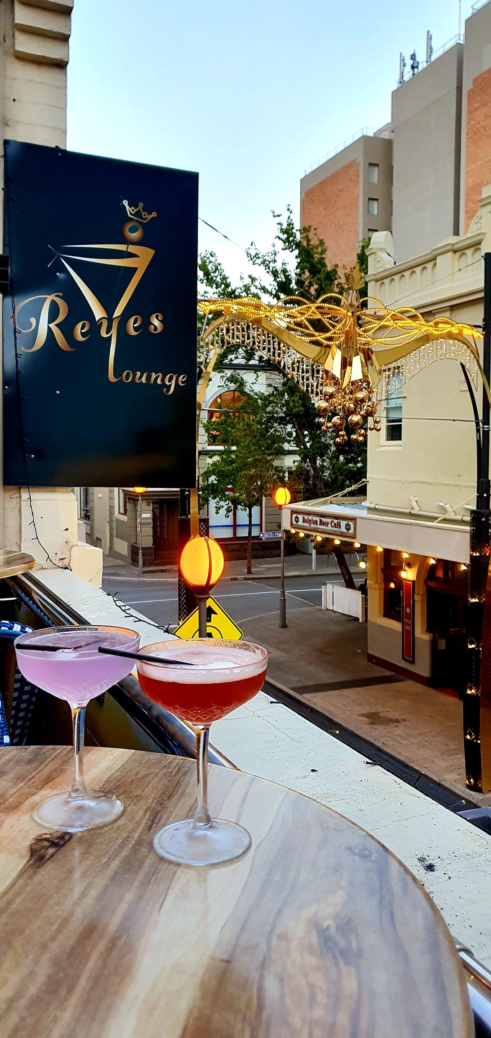 Reyes Lounge (4)