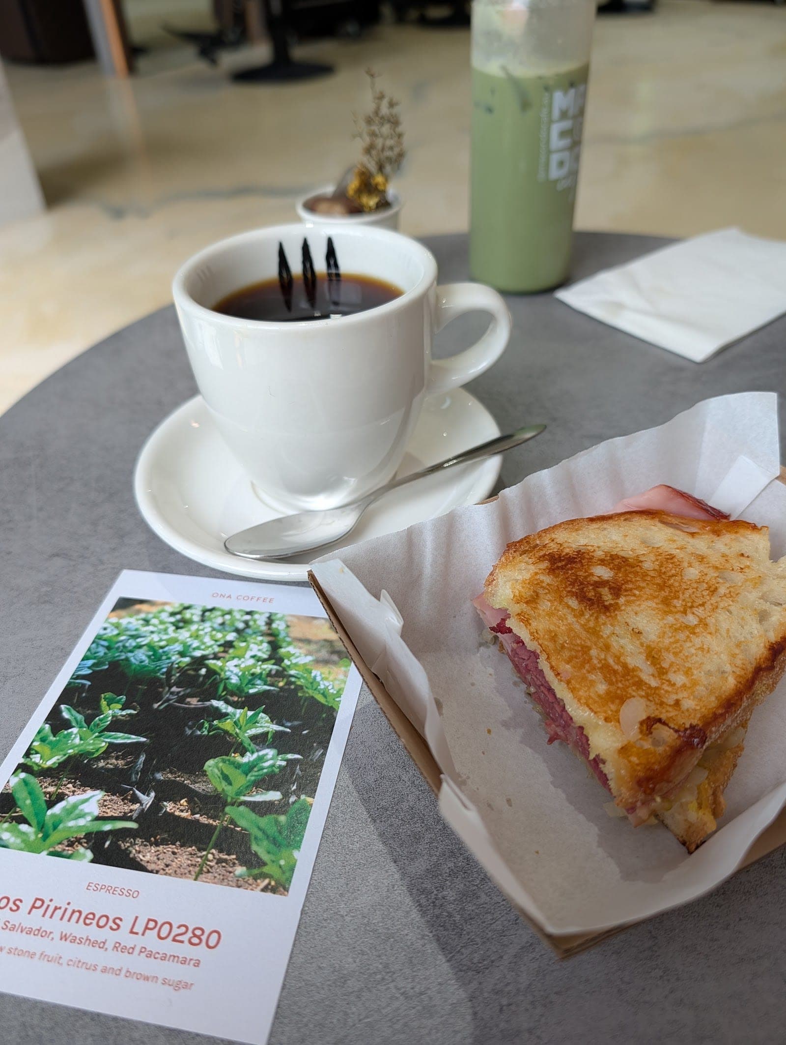Macondo Cafe (12)