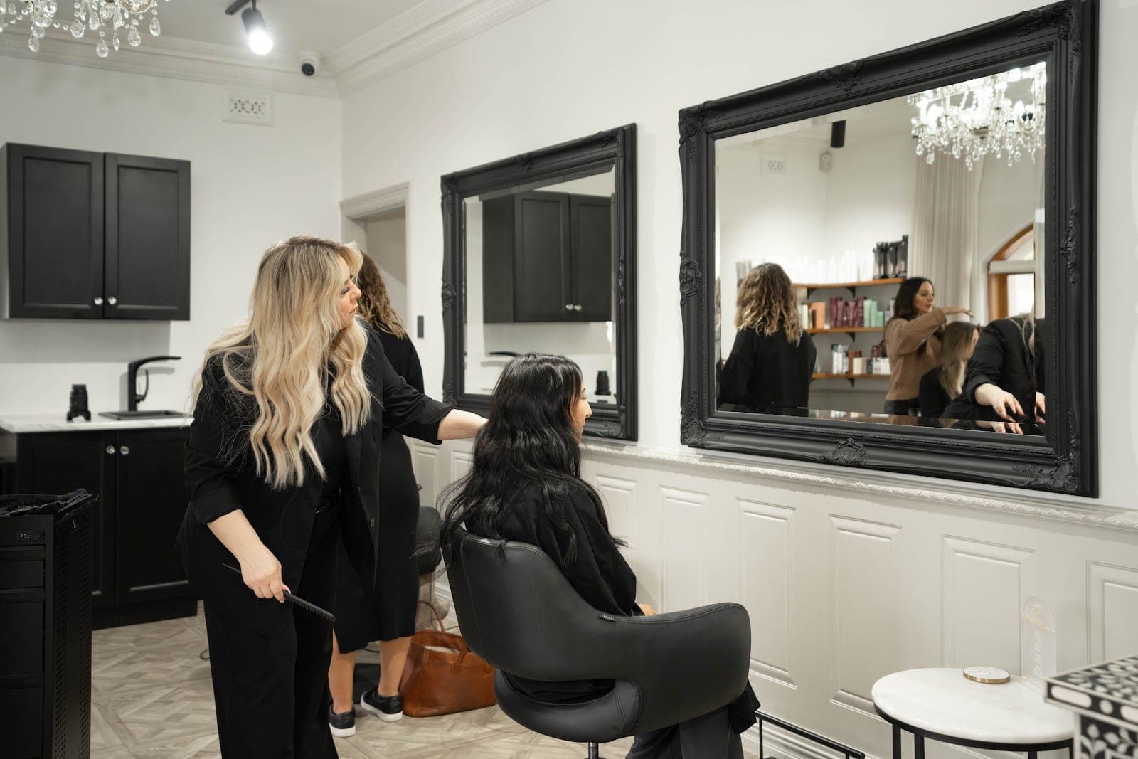 Yovanka Loria Salon (8)