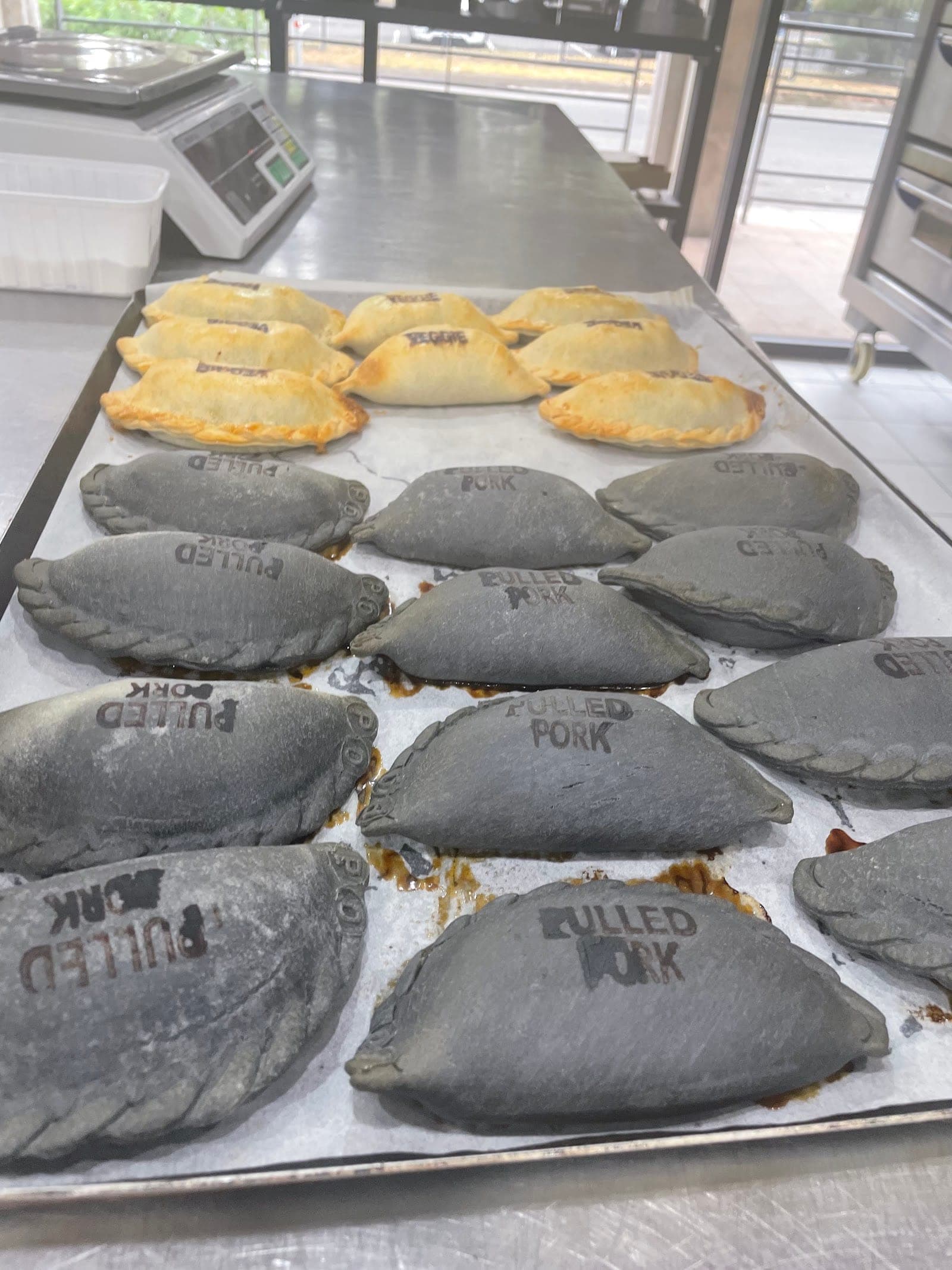 Cholito Empanadas (11)